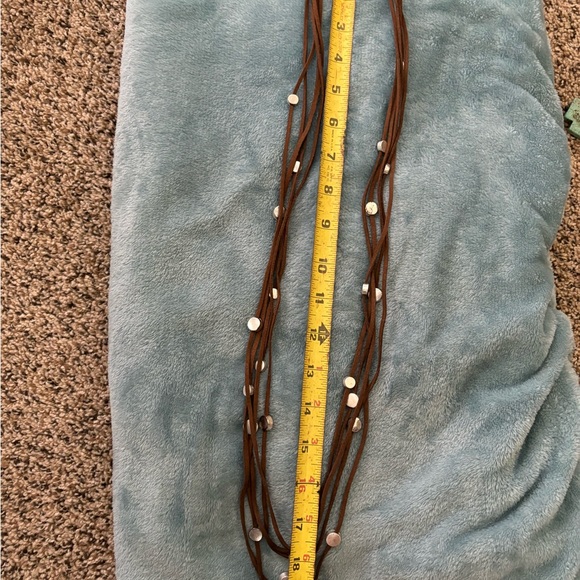 Long suede and silver necklace - Picture 6 of 6